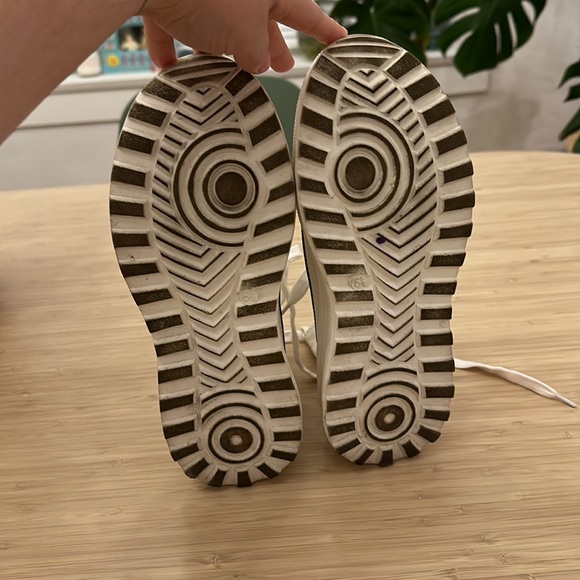 Madden Girl Mollie Platform High Tops - Picture 4 of 6